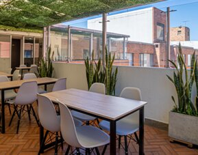 ICON 48 Luxury Apartasuites