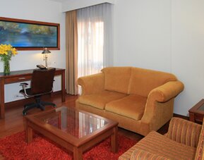 Windsor House Inn By GEH Suites