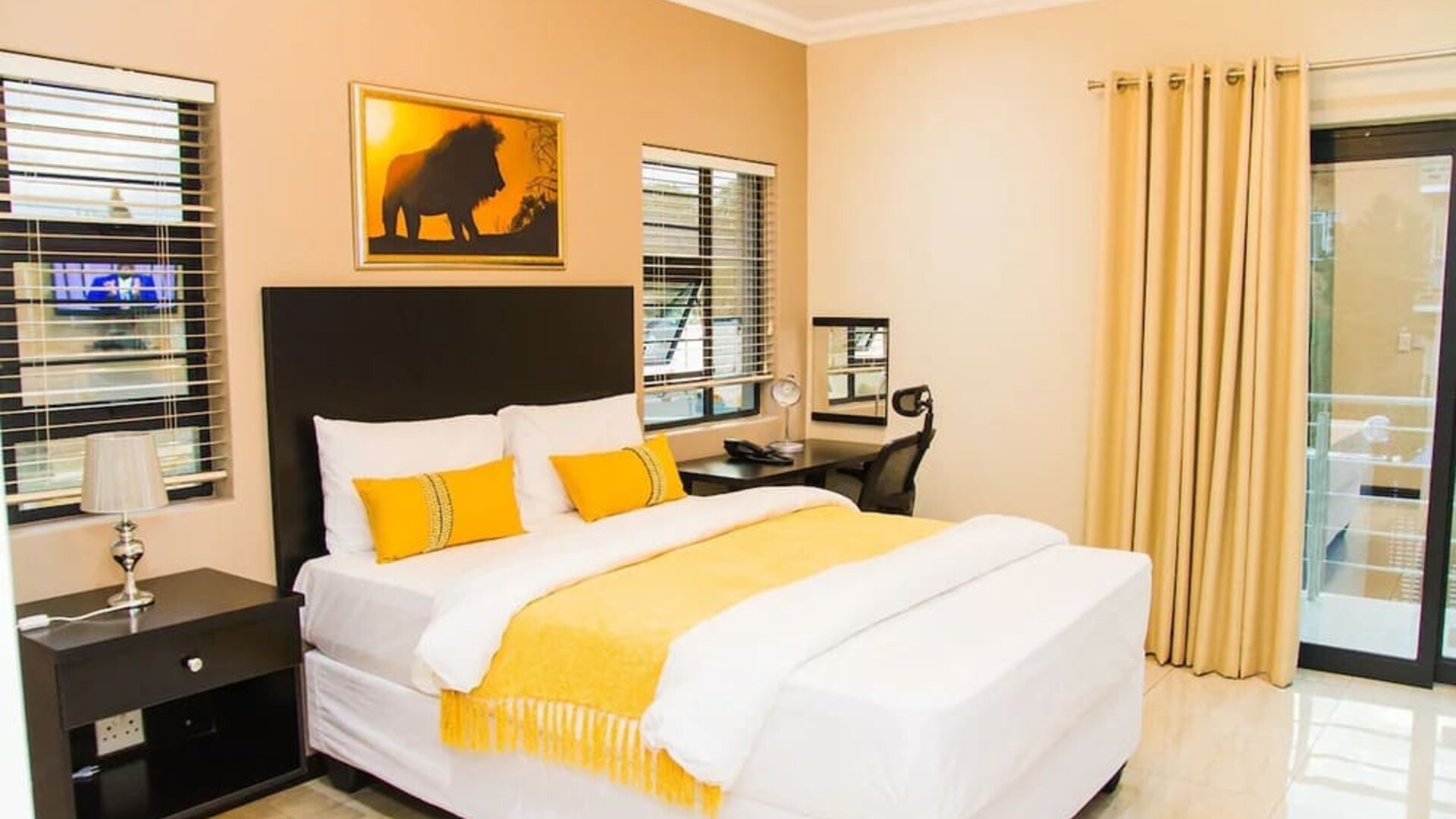 Day use room with natural light at Heavenly Boutique Guesthouse.