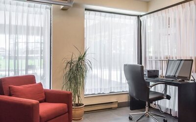 Business center at Comfort Inn Sherbrooke.