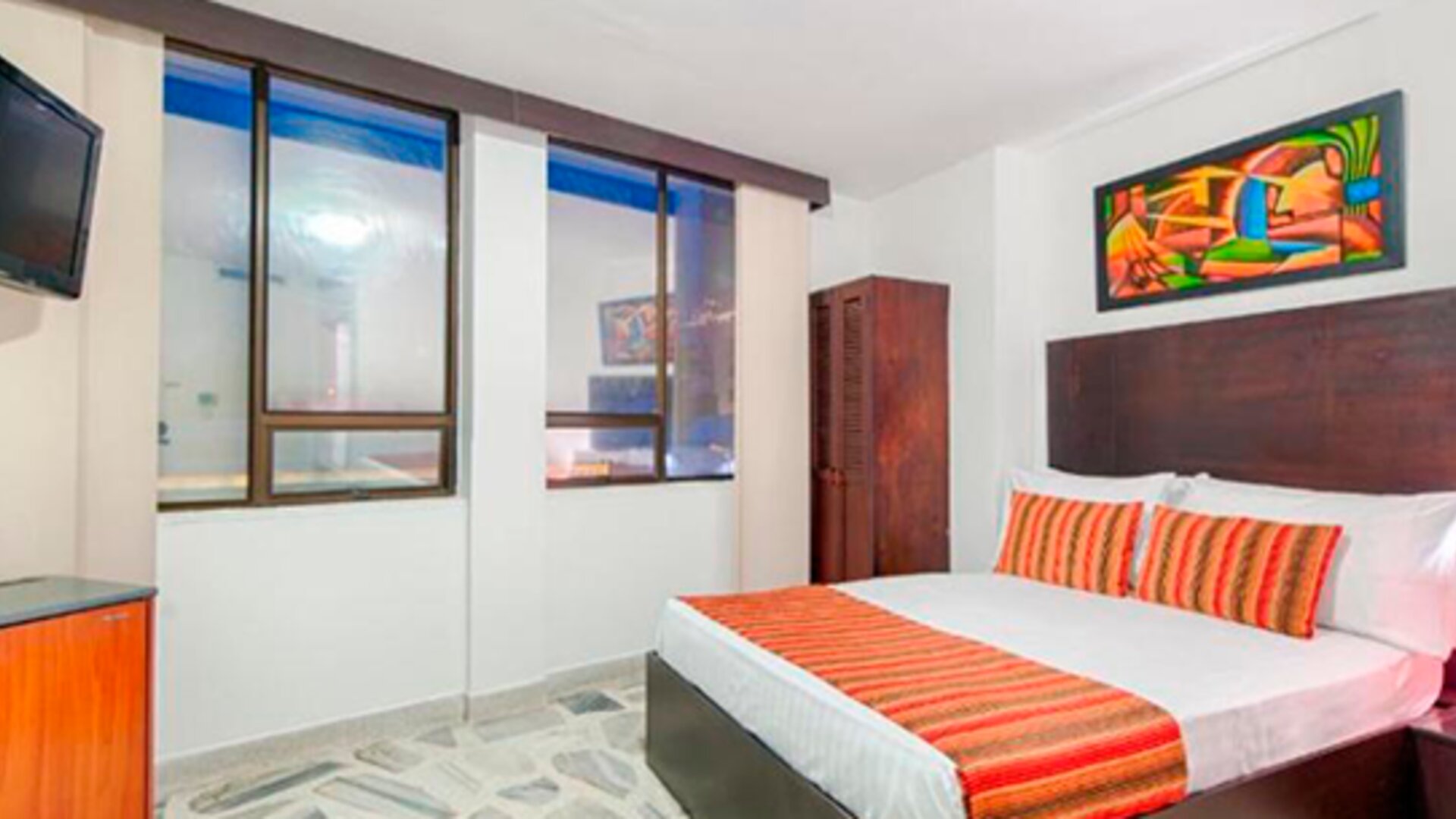 Tama Hotel Granada Real