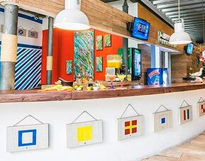 Pop Art Hotel CLC Mamonal Cartagena