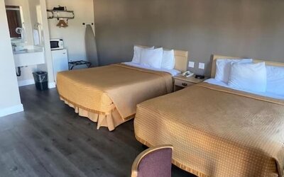 Comfortable and spacious day use room at North Bay Inn.