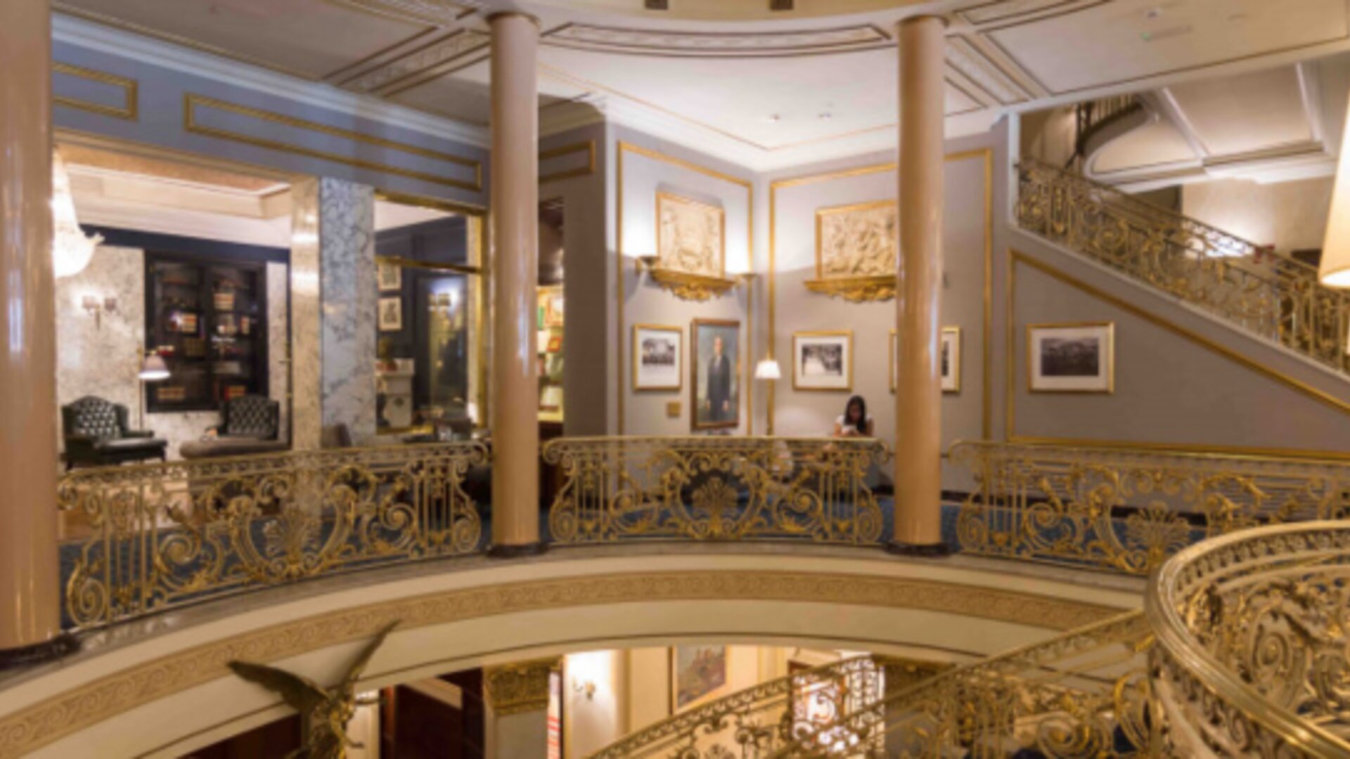 El Avenida Palace Hotel