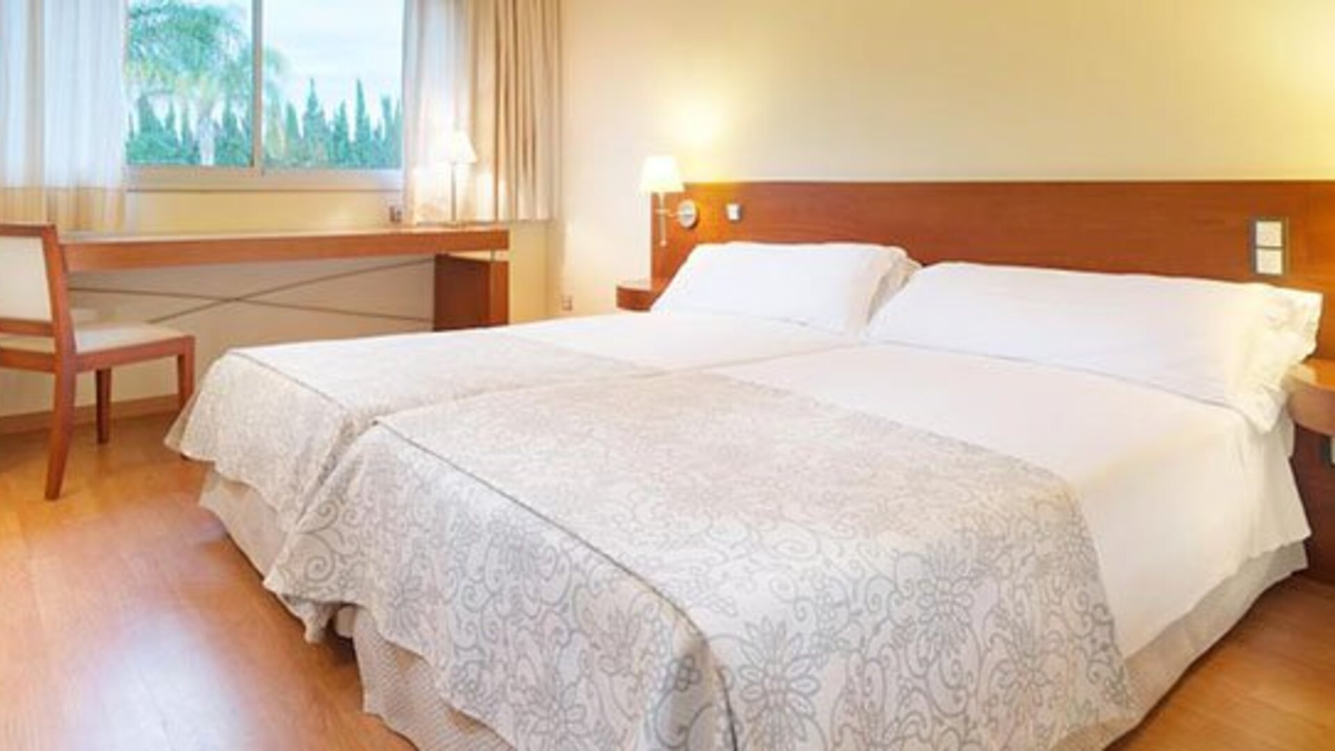 Ramada Valencia Almussafes