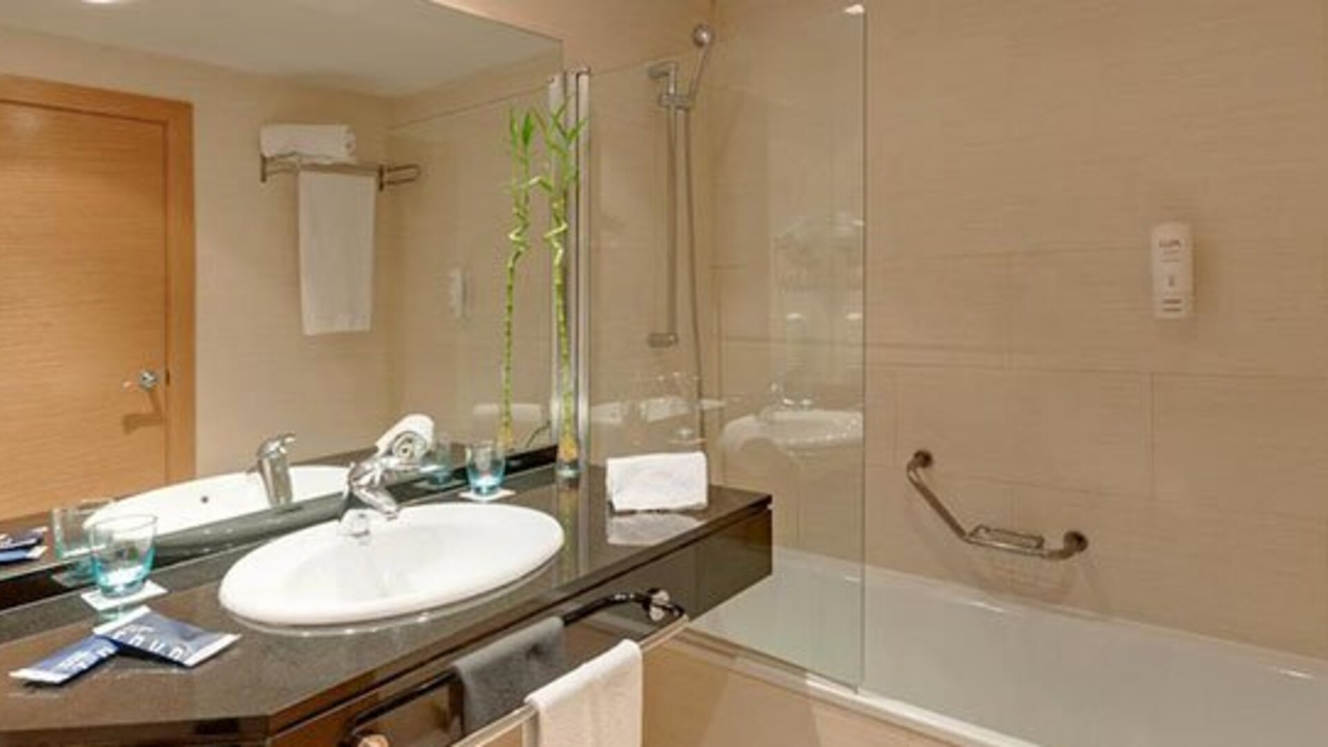 Ramada Valencia Almussafes