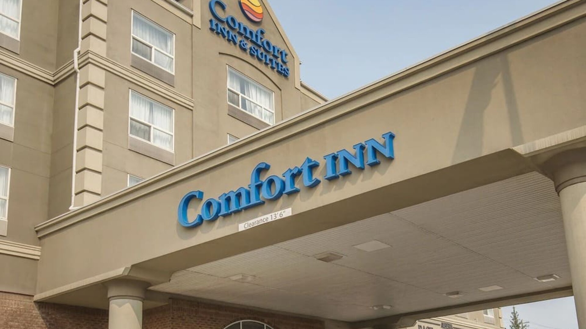 Hotel exterior at Comfort Inn And Suites Calgary South.
