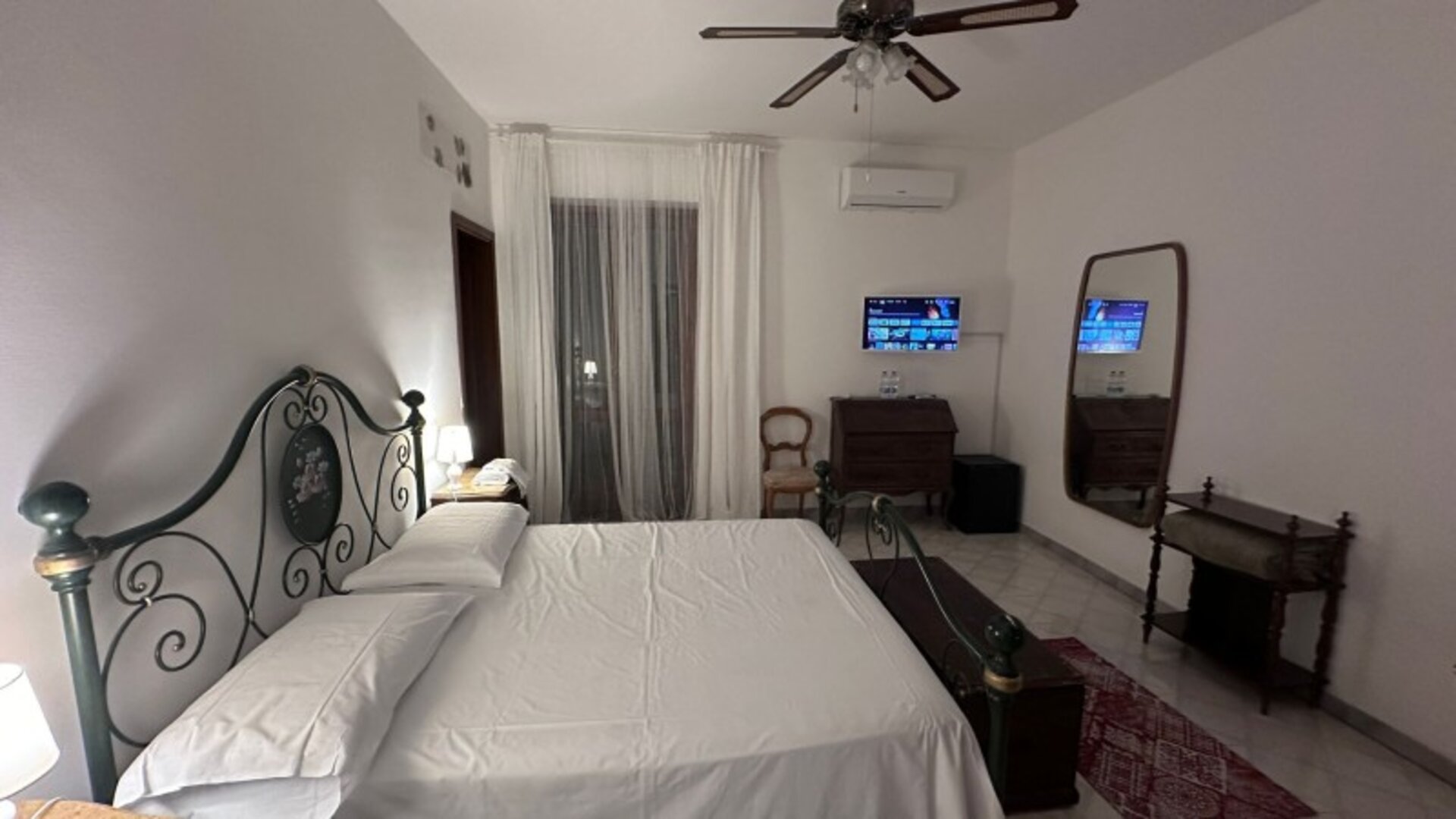 Pupi Catania Etna Farm B&B