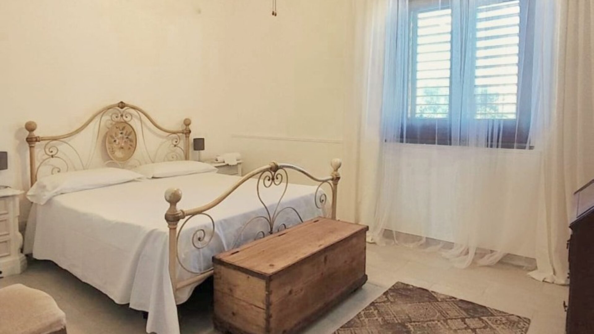 Pupi Catania Etna Farm B&B