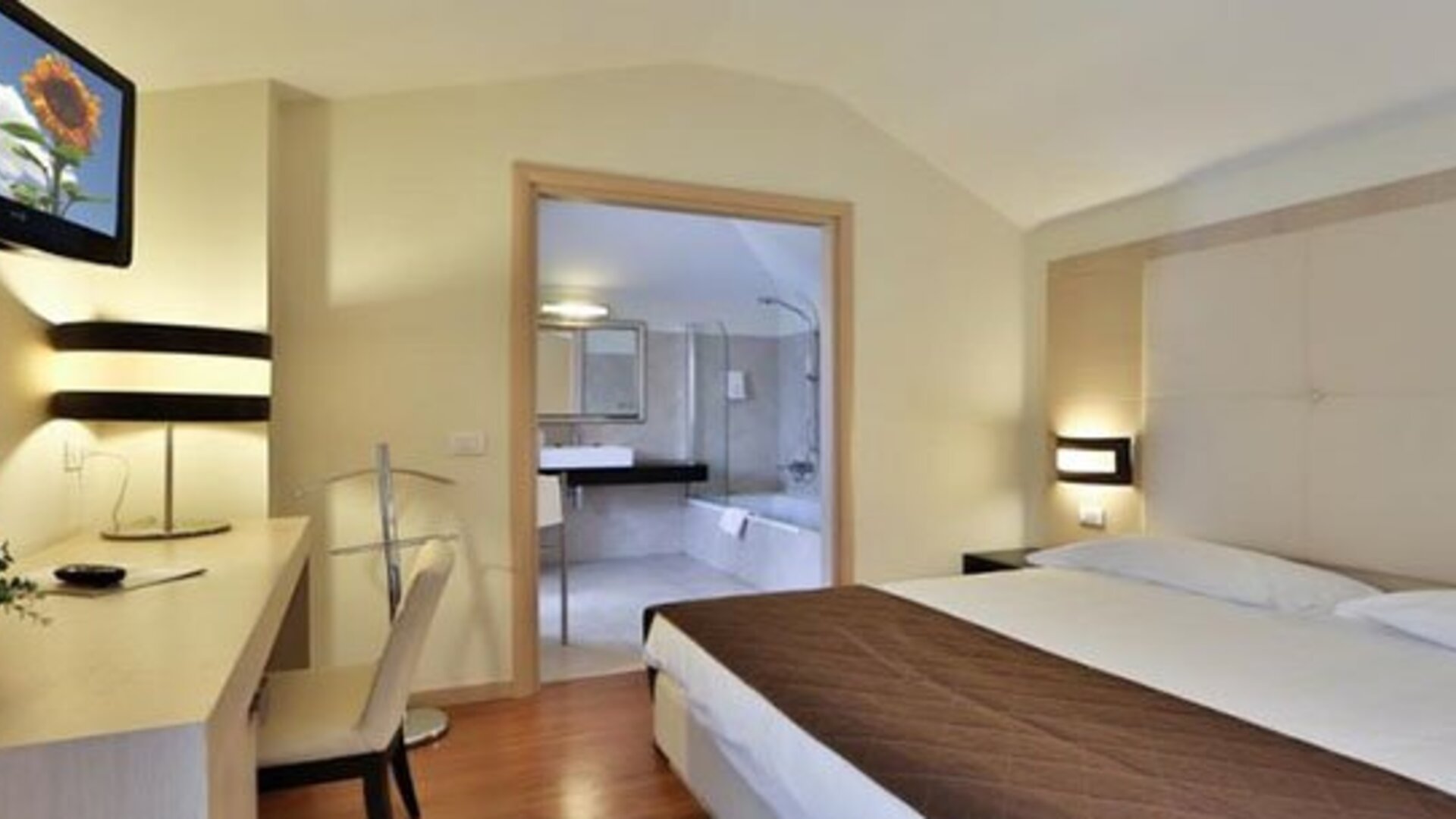 Hotel Regal & Apartments