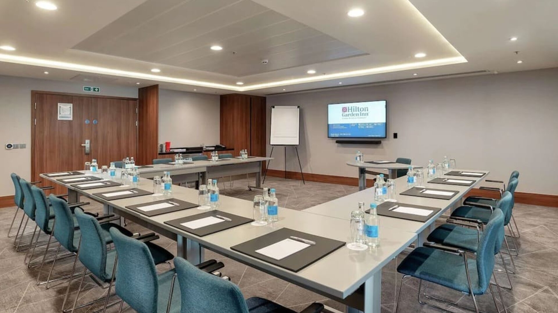 Professional meeting room at Hilton Garden Inn London Heathrow Terminals 2 And 3.