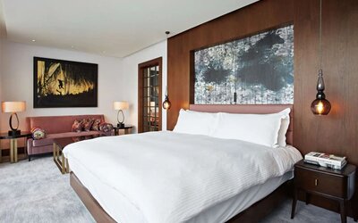 Day use room with natural light at Hilton London Bankside.