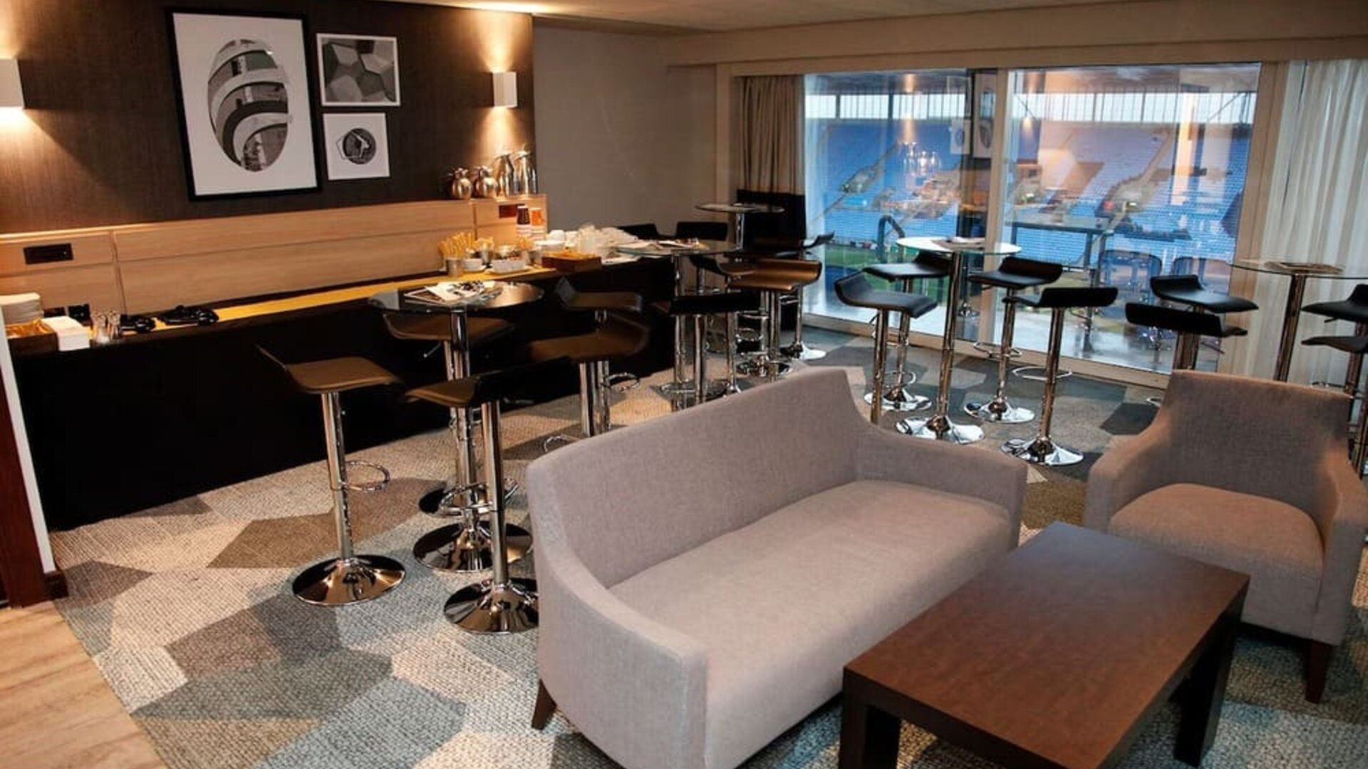 Meeting area at DoubleTree By Hilton Coventry Building Society Arena.