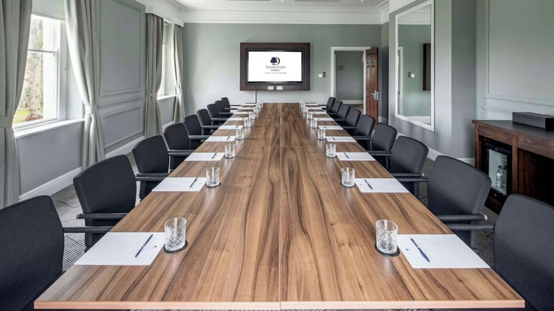 Professional meeting room at DoubleTree By Hilton Hotel & Spa Chester.