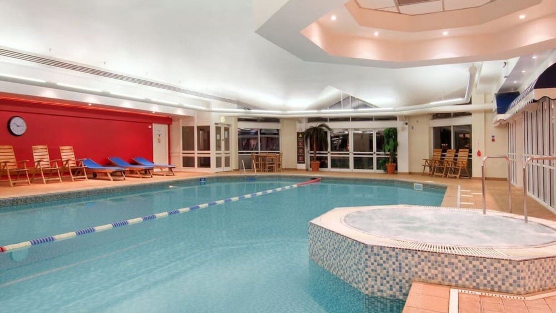 Large indoor pool at Hilton Leicester.
