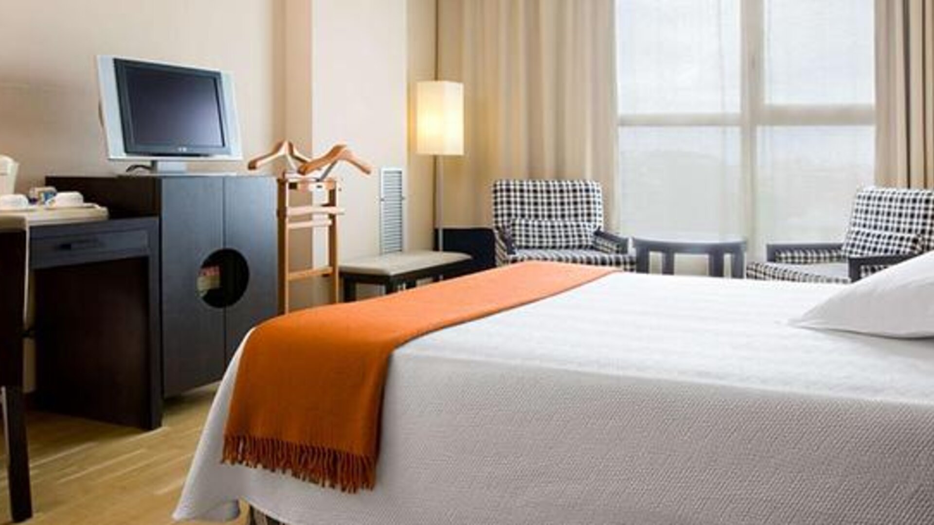 Hotel NH Valencia Center