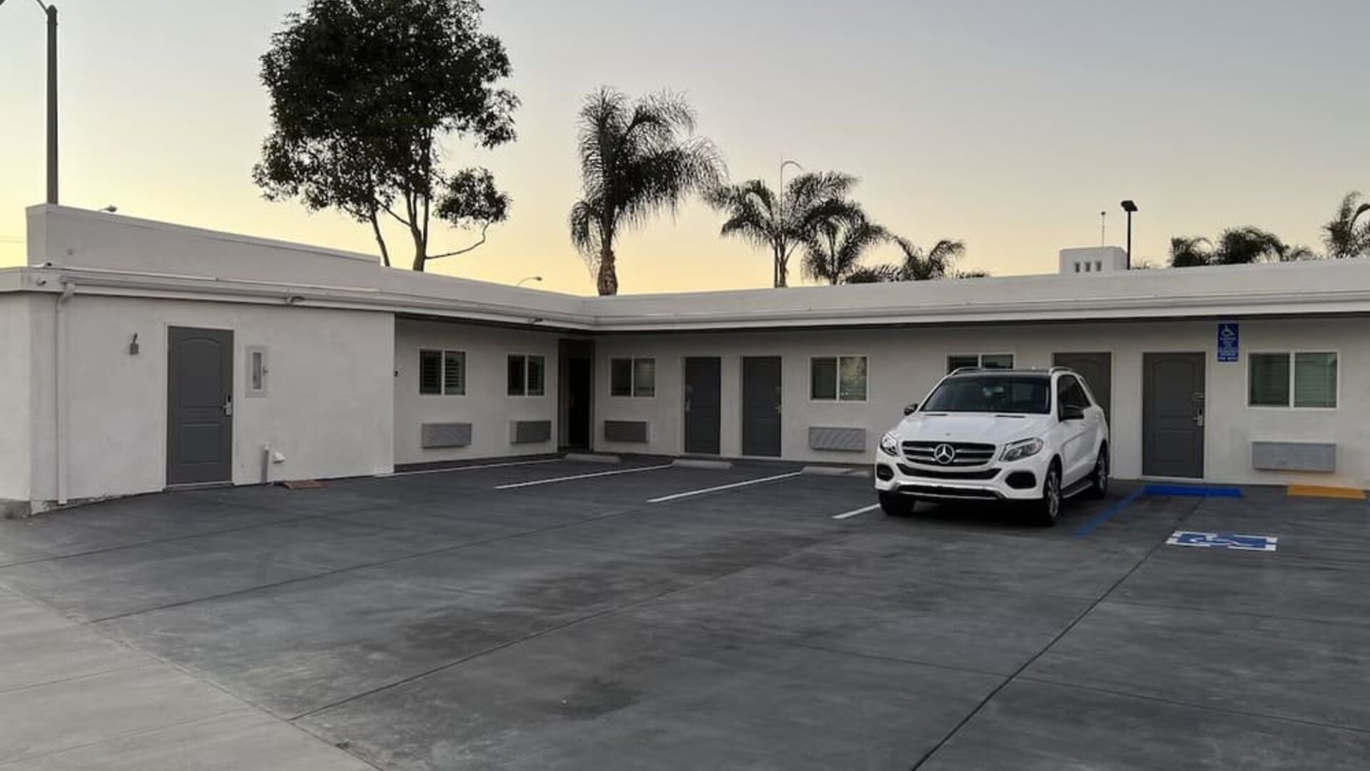 Parking available at ERTH INN By AGA Bell Gardens.