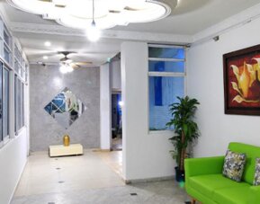 Hotel Abi Inn By GEH Suites