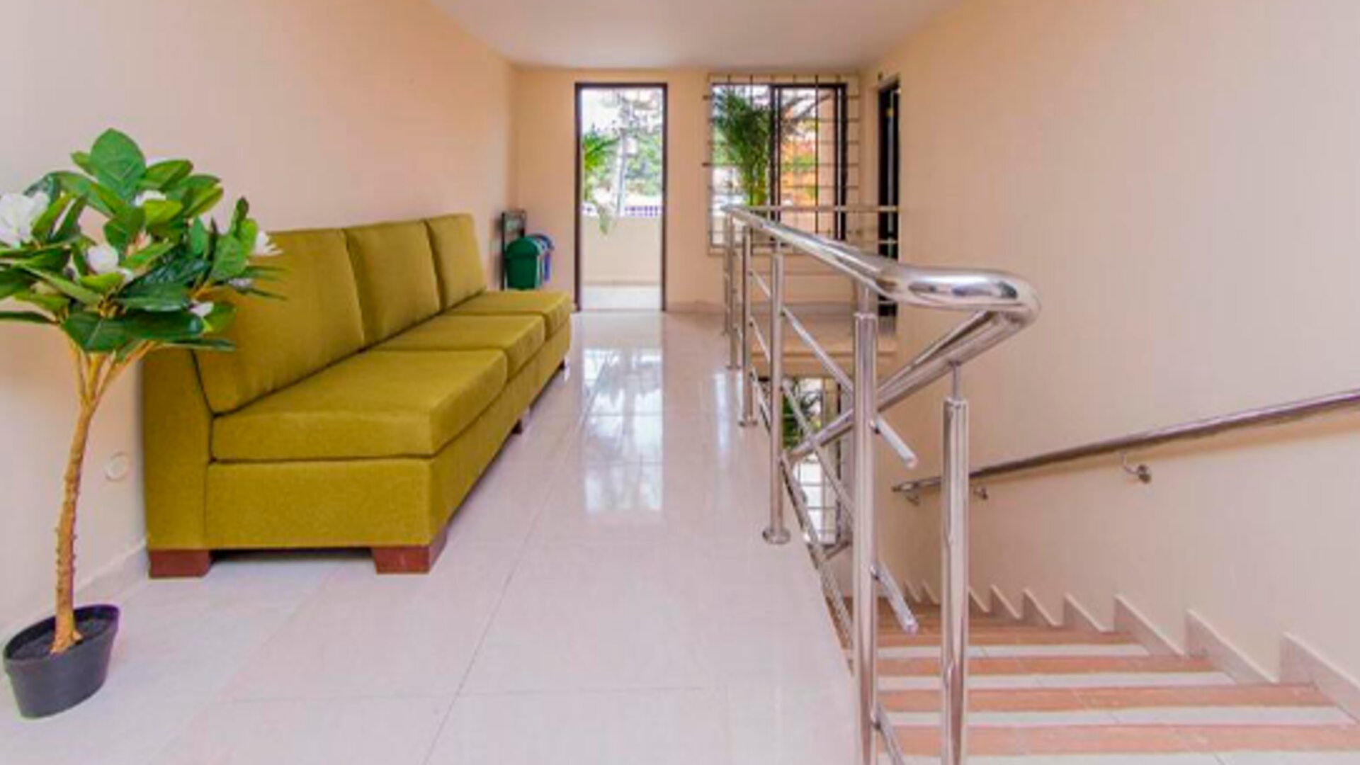 Hotel Avexi Suites By GEH Suites