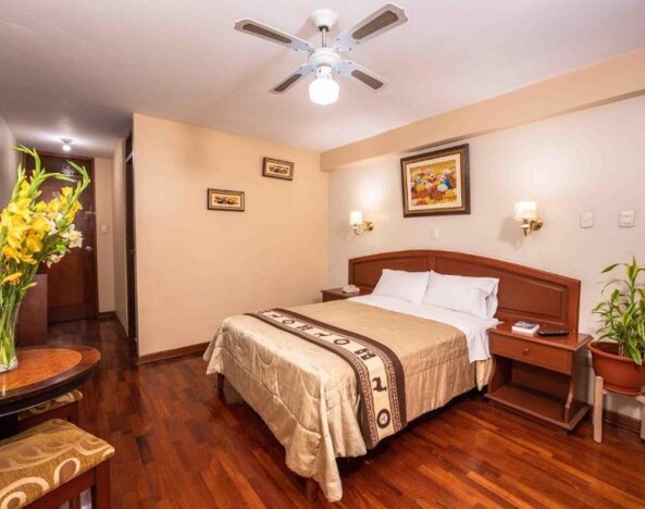 Manhattan Inn Airport Hotel