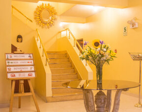 Manhattan Inn Airport Hotel