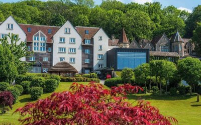 Hotel exterior with serene view at DoubleTree By Hilton Bristol South - Cadbury House.