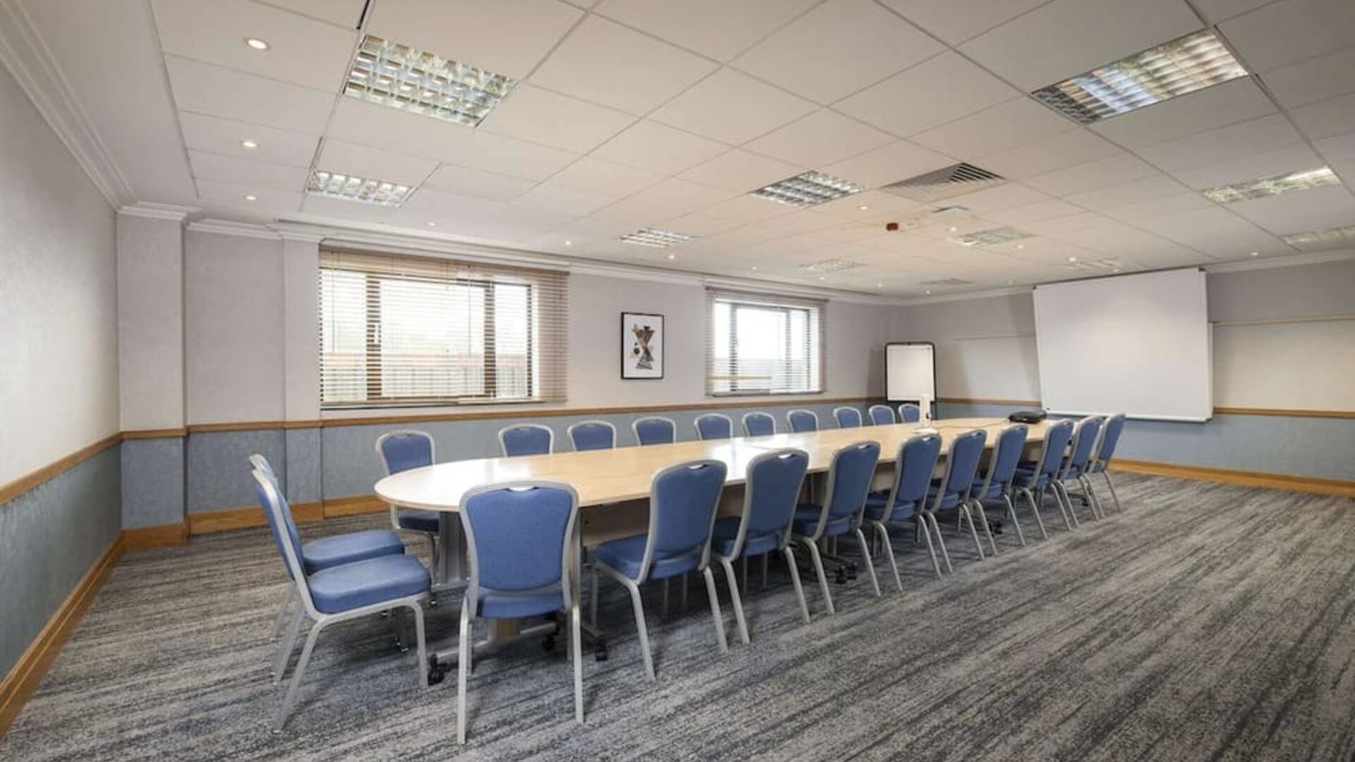 Professional meeting room at DoubleTree by Hilton Swindon. 