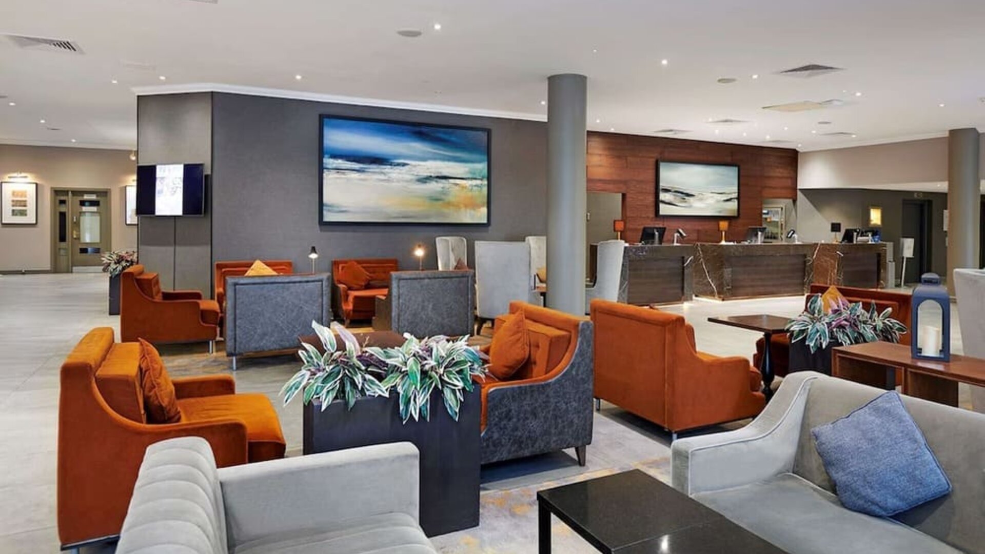 Lobby and coworking lounge at DoubleTree by Hilton Swindon.
