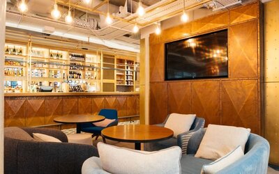 Hotel bar at DoubleTree by Hilton London Kingston upon Thames.