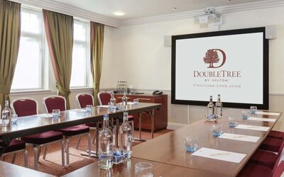 Professional meeting room at DoubleTree By Hilton Stratford-upon-Avon.
