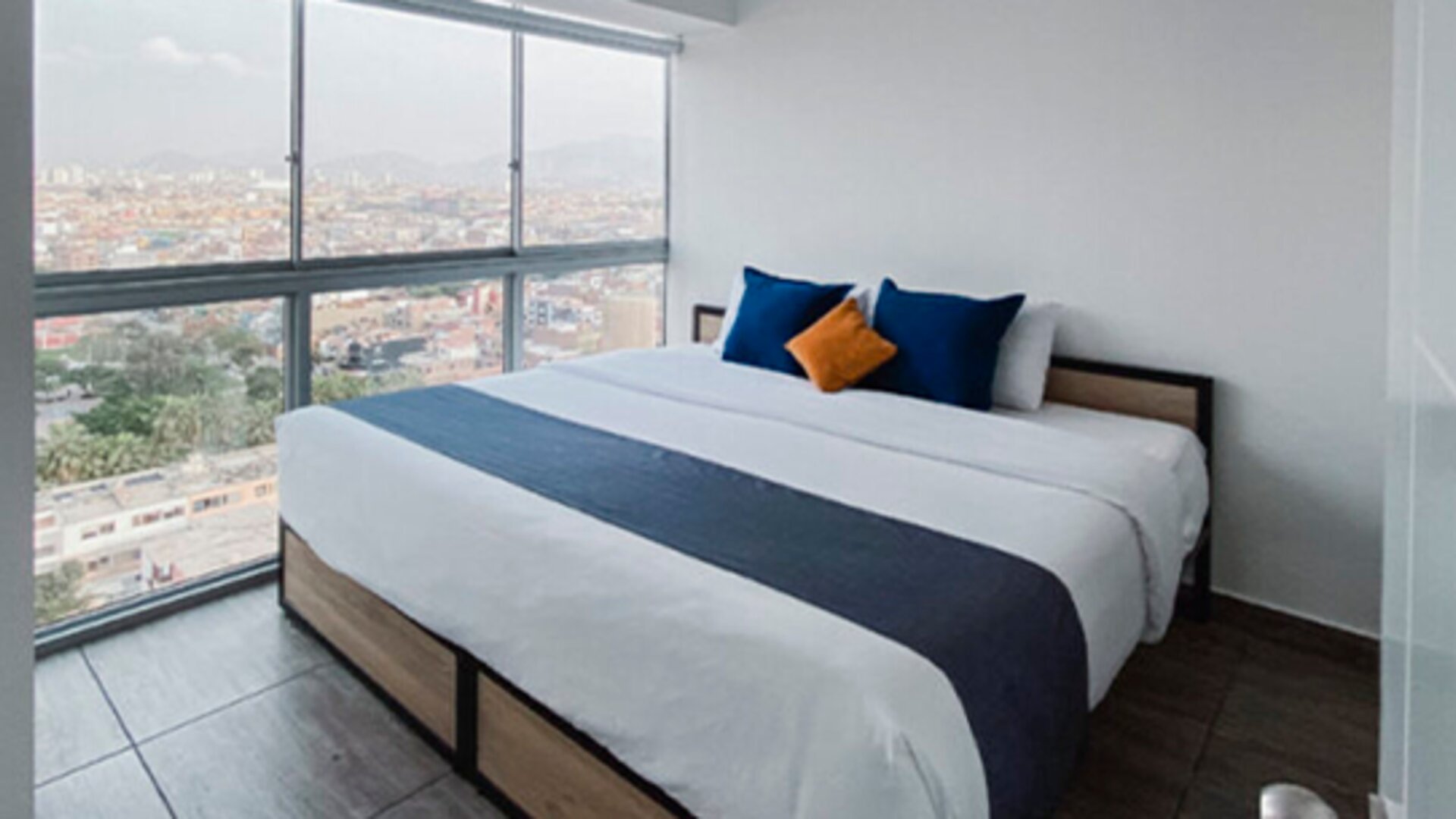 The Spot Lima