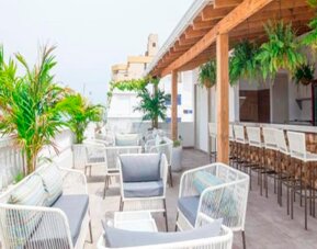 Hotel 1525 By GEH Suites