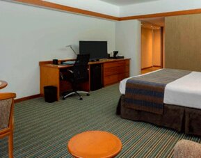 Sonesta Hotel El Olivar