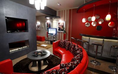 Cozy lounge area at Victoria Court Suites.