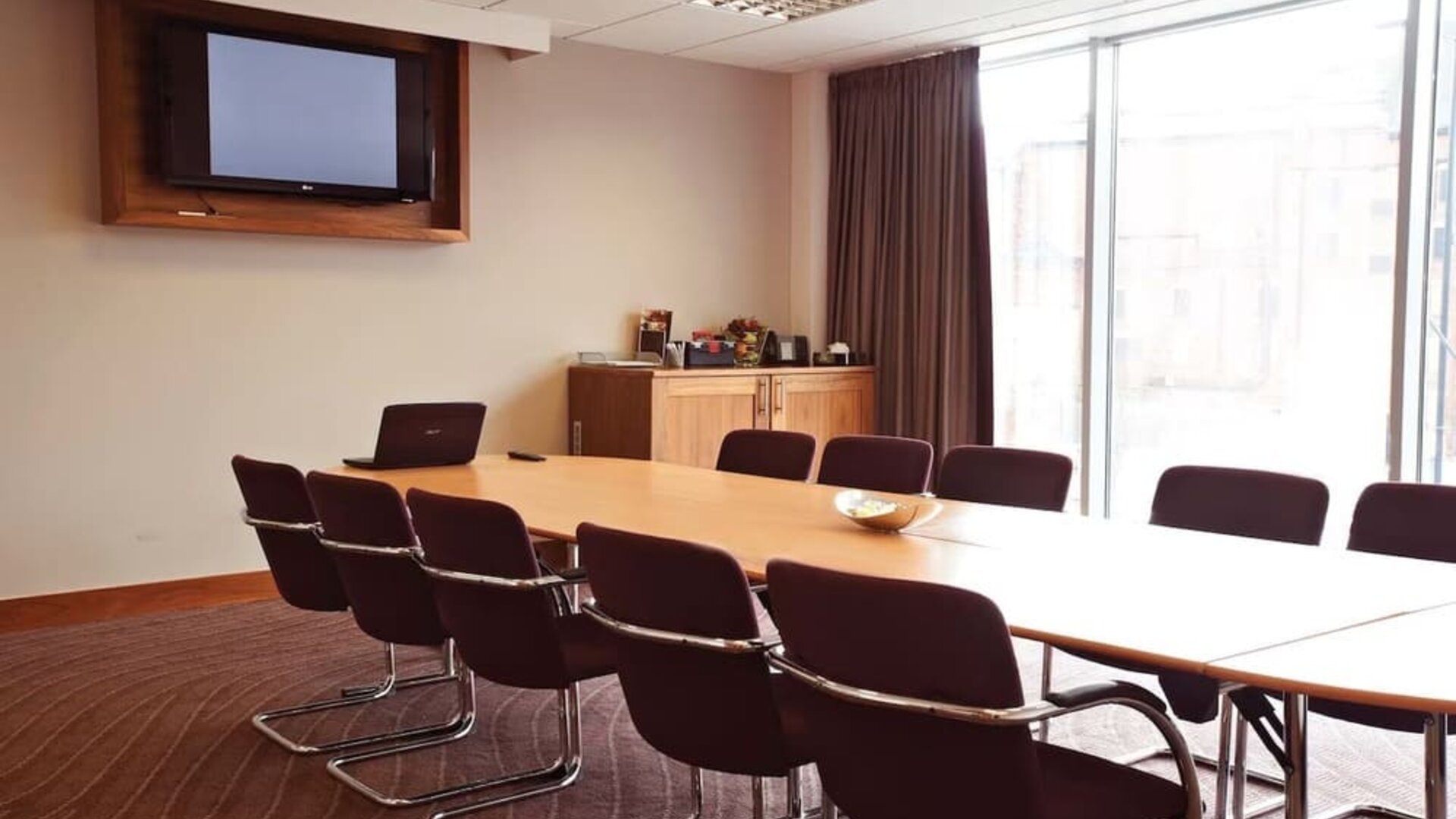 Professional meeting room at Leonardo Hotel Aberdeen.