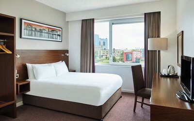 Day use room with natural light at Leonardo Hotel Bradford.
