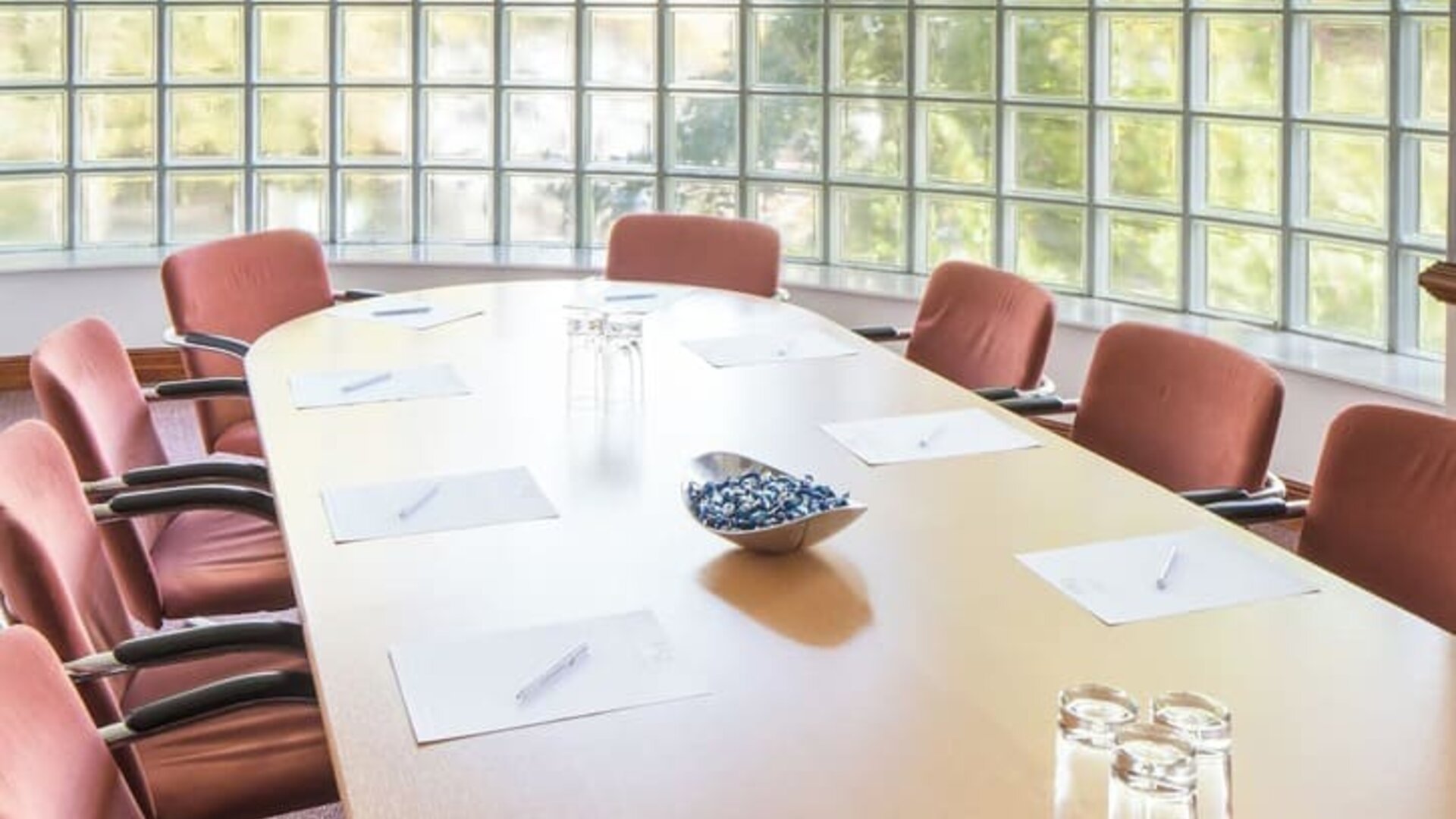 Professional meeting room at Leonardo Hotel Belfast.