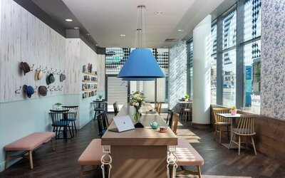 Lobby and coworking lounge at Leonardo Hotel Brighton.