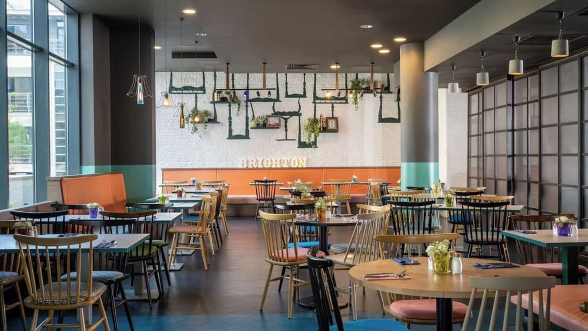 Dining area perfect for coworking at Leonardo Hotel Brighton.