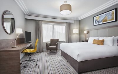 Day use room with work desk at Leonardo Hotel And Conference Venue Hinckley Island. 