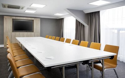 Professional meeting room at Leonardo Hotel And Conference Venue Hinckley Island.