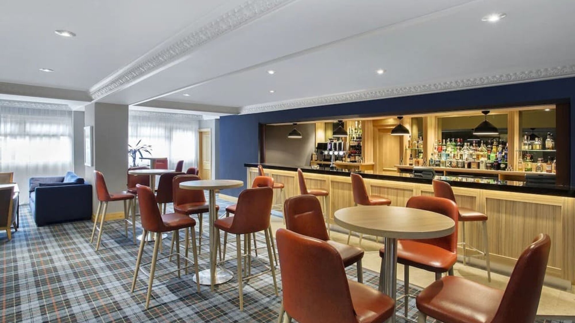 Coworking and dining at Leonardo Hotel Inverness.