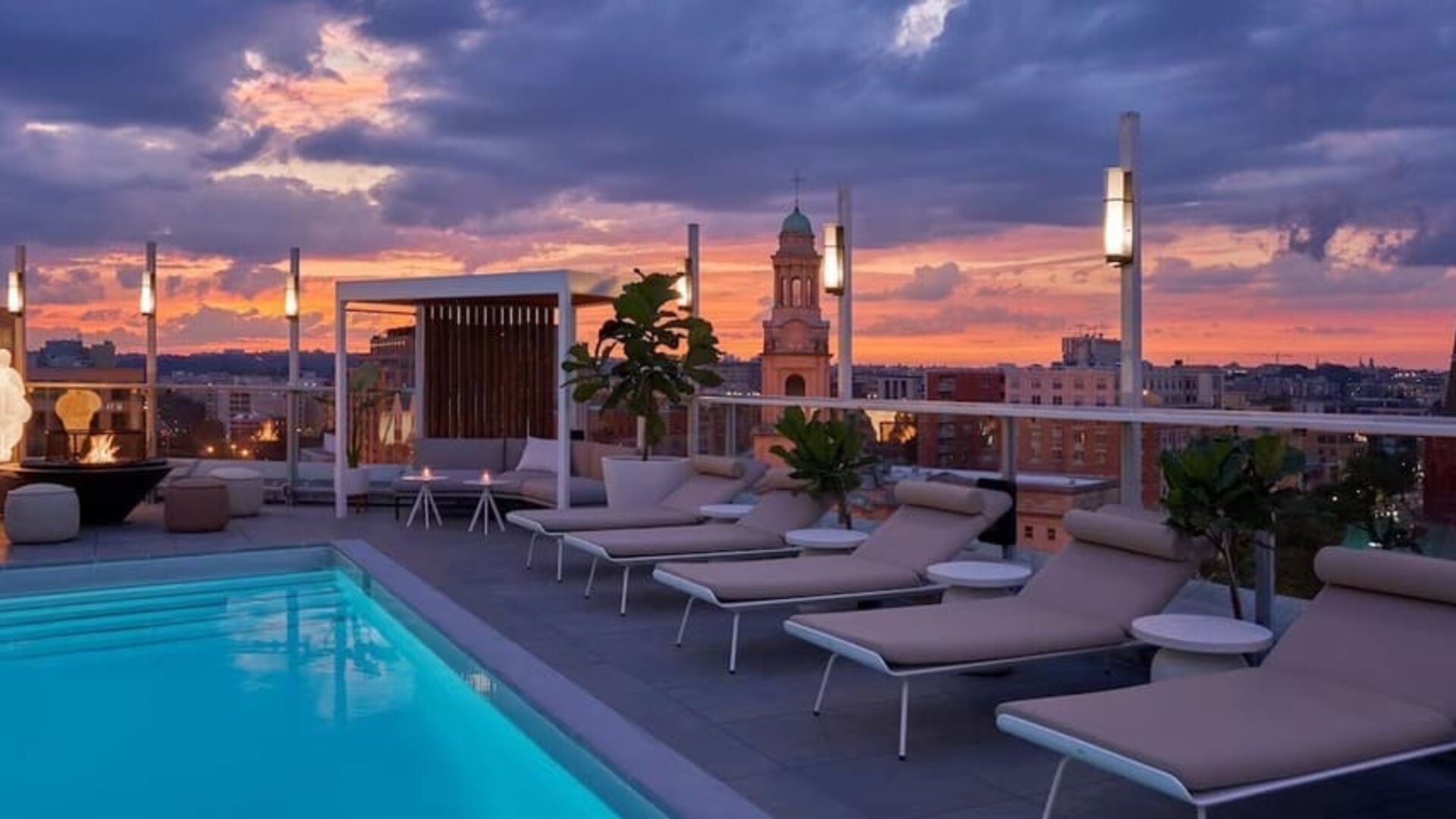 Pool rooftop at Hotel Zena Washington DC.