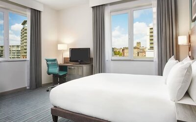 King room at Leonardo Hotel Nottingham.