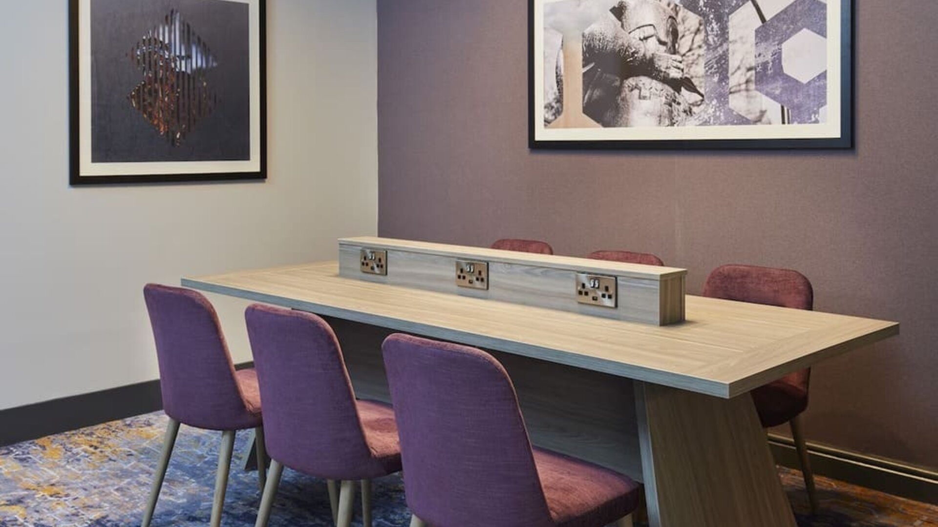 Work space at Leonardo Hotel Nottingham.