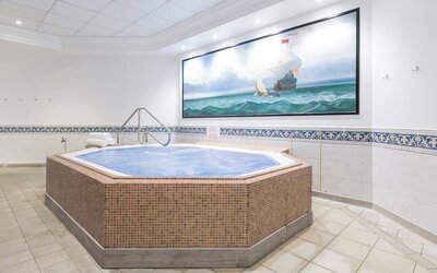 Spa tub available at Leonardo Hotel Southampton Grand Harbour.