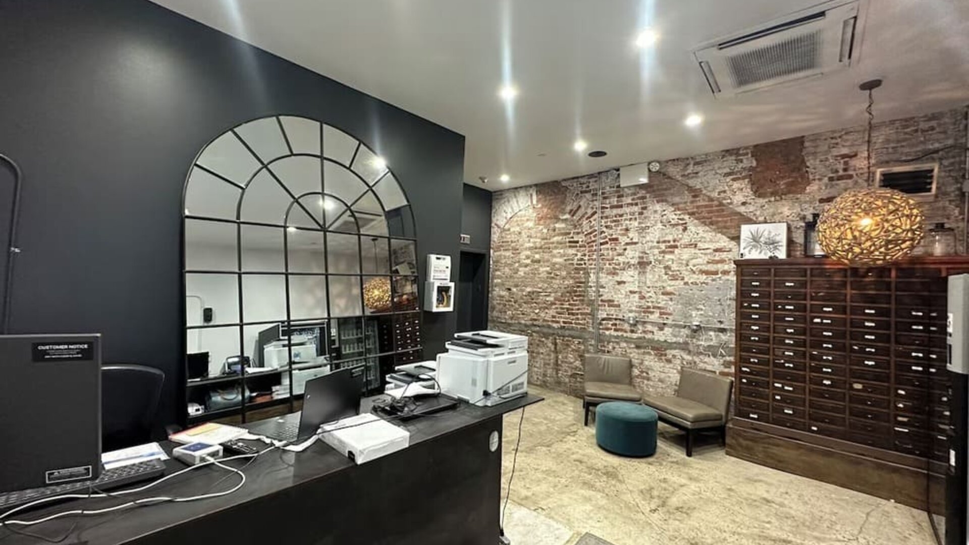 Reception area at Tribeca Hotel FiDi.