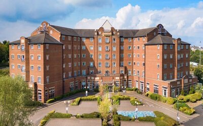 Hotel exterior at DoubleTree by Hilton Dartford Bridge.