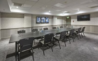 Professional meeting room at DoubleTree by Hilton Dartford Bridge.