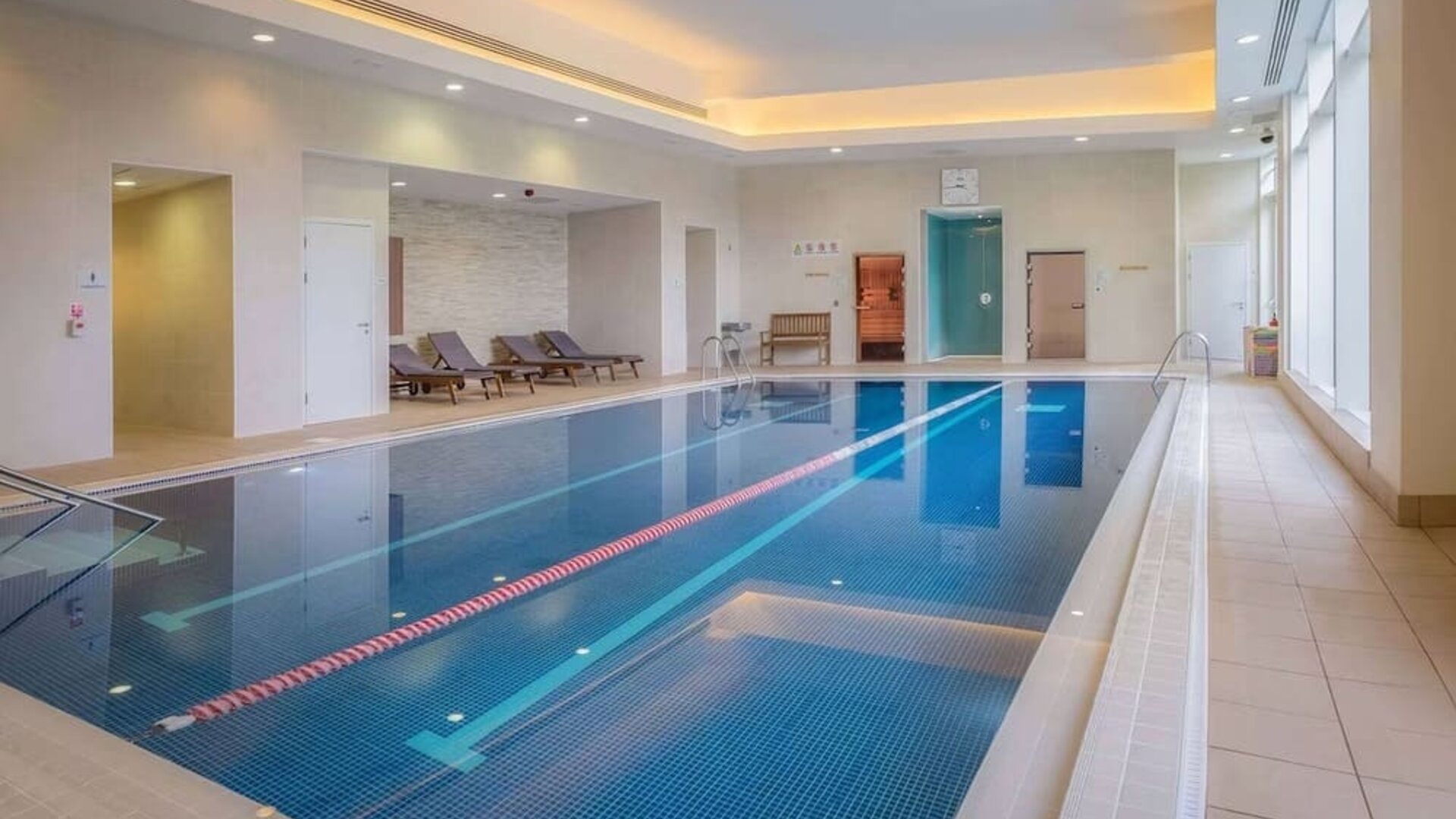 Relaxing indoor pool at the Hilton Reading.